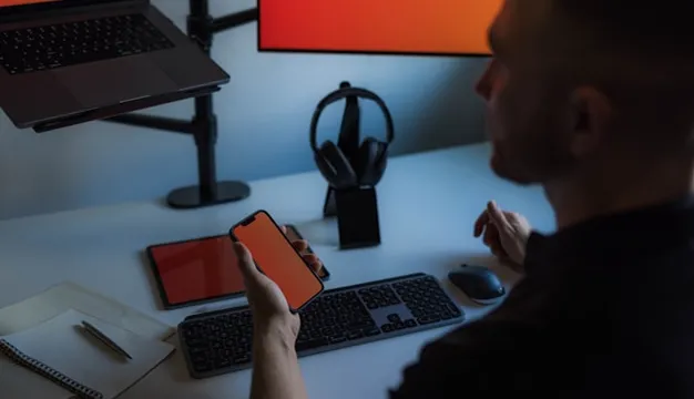 Online educators using Visla's Education Suite to build and update courses at scale